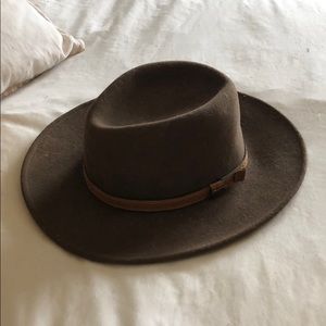 3 for $10!💕 Vintage! Outback  Trading hat